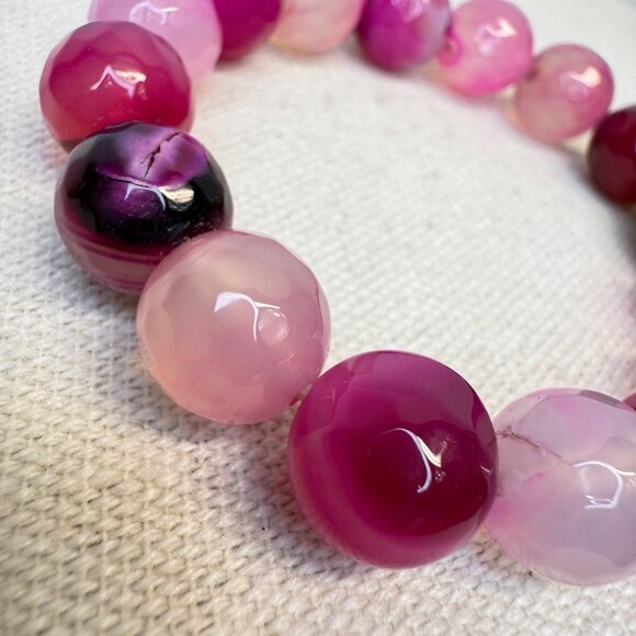 Kenneth Jay Lane Agate Bead Hammered Coin Stretch Bracelet - Picture 9 of 10